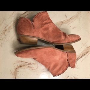 Peach/Coral ankle bootie